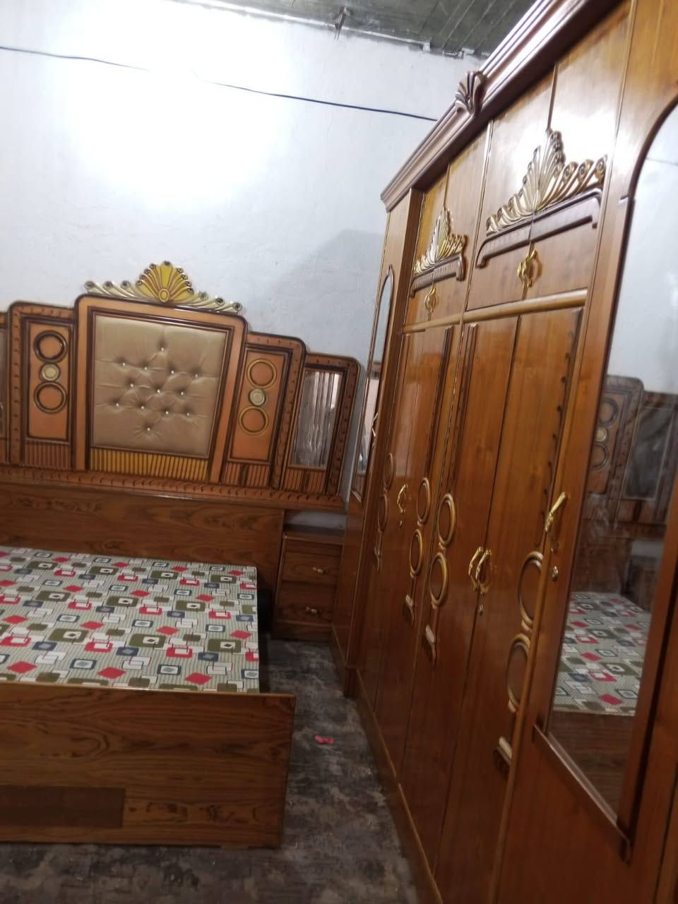 650غرفه ست ابواب ملحق صاج زاويه كنتوريه اخت الجديده مال عرسان بغداد الحسينيه مال الراشديه وعندي توصيل ***********
