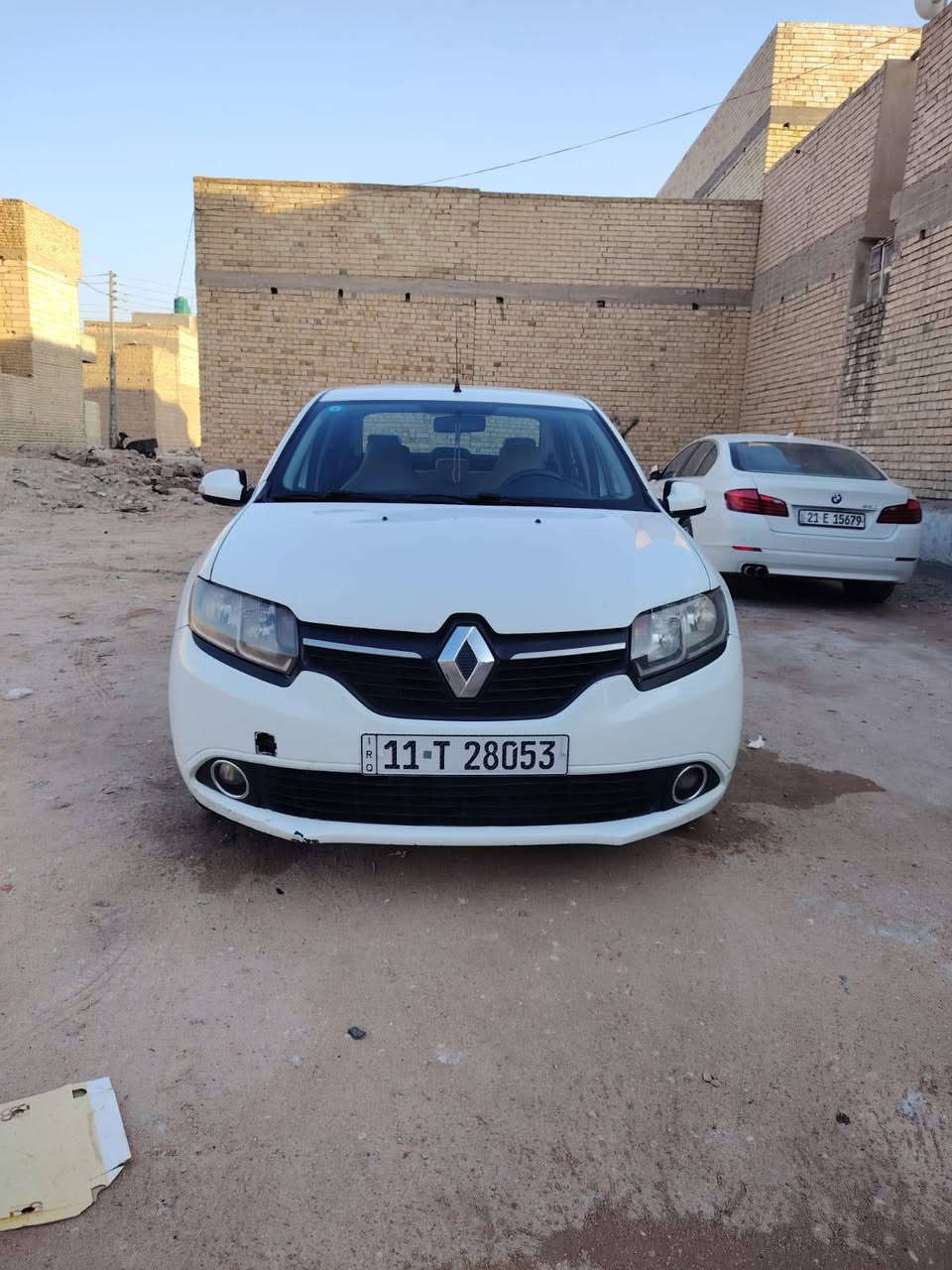 السلام عليكم رينو سنبل موديل 2017 للبيع رقم بغداد نكليزي تحويل ثاني يوم هزه جديده سنويه جديده السياره مكفوله من الضربه والصبغ مكينه كير حداديه تخم تاير تبريد مكفولات السياره جاهزه كل نقص مابيها السعر 74وبيها مجال حك الجيه  مكاني كربلاء مكلف بنشر رقم الهاتف ***********
