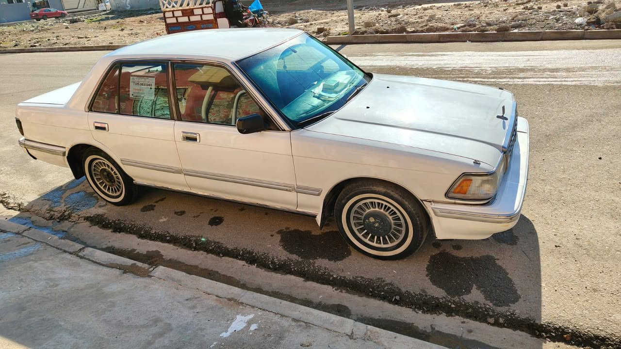 للبيع والسعر 75 وبيها مجال موديل
89 فول اوتوماتيك الرقم الماني صلاح الدين والاتصال مع الرقم ***********
