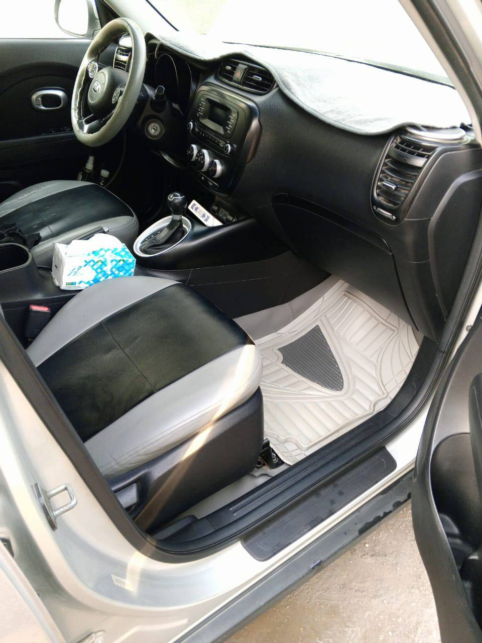 صول موديل 14 لون سلفري محرك 1600 GDI بأسمي رقم بغداد  /كفاله عامة عدا بارد باب سايق اقل من شبر حداديه نص عمر تبريد عاطل /السيارة نظيفة بمعنى الكلمة وارد أمريكي بدون يرباك
العنوان /البلديات قرب الامن العامه 
مبايل /*********** أبو محمد
السعر / 110 بيها مجال بسيط
