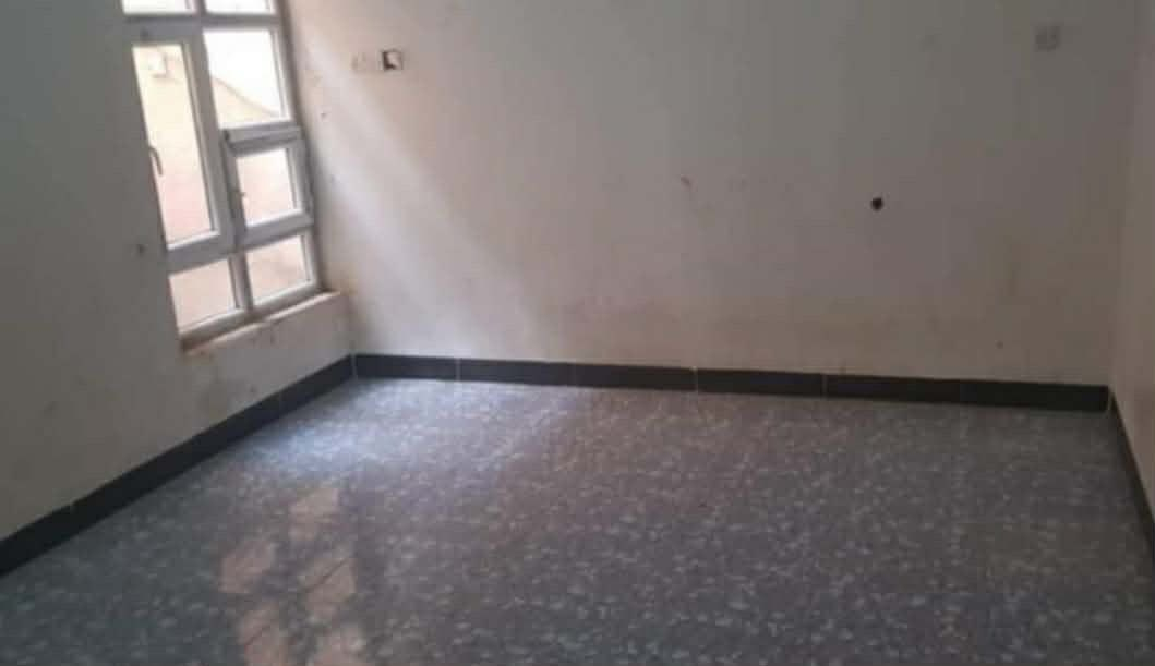 سلام عليكم 🏠
دار سكني للبيع 🔥 
العنوان 📍تكريت الديوم المربع الثاني خلف المستوصف
المساحة ؛ 100م ركن وجه 10 ونزال 10
متكون : من ٣ غرفة وصاله ومطبخ ومحموعات صحية
السعر 🔥 : 65 مليون دينار عراقي فقط وبي مجال للشراي
للاستفسار اتصال : 
***********
