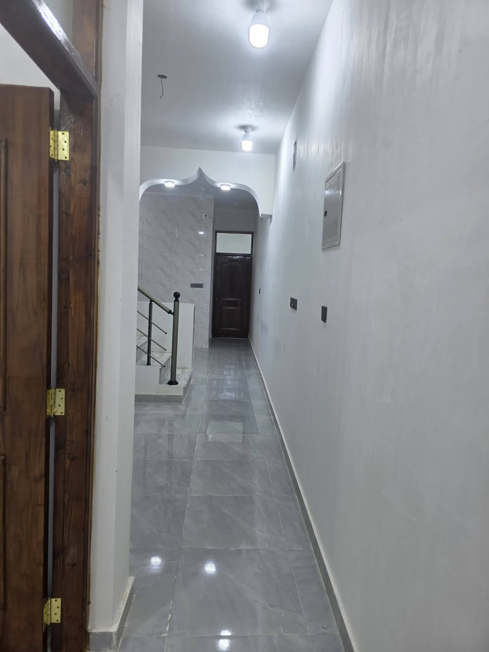 ياألله..
مشتمل ١٠٠م طابق ونص..
الخاجيه منطقة ال ٥٠٠٠
بناء ٢٠٢٦ شارع ١٢
يباع عن طريق المبادره او نقدا..
((الله ولي التوفيق))
للتواصل ***********
التصوير يتكلم..

