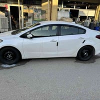 كيا فورتي 2018  ماشيه 190 ميل  سياره نضيفه خير من الله  شاشه جبيره بلا...