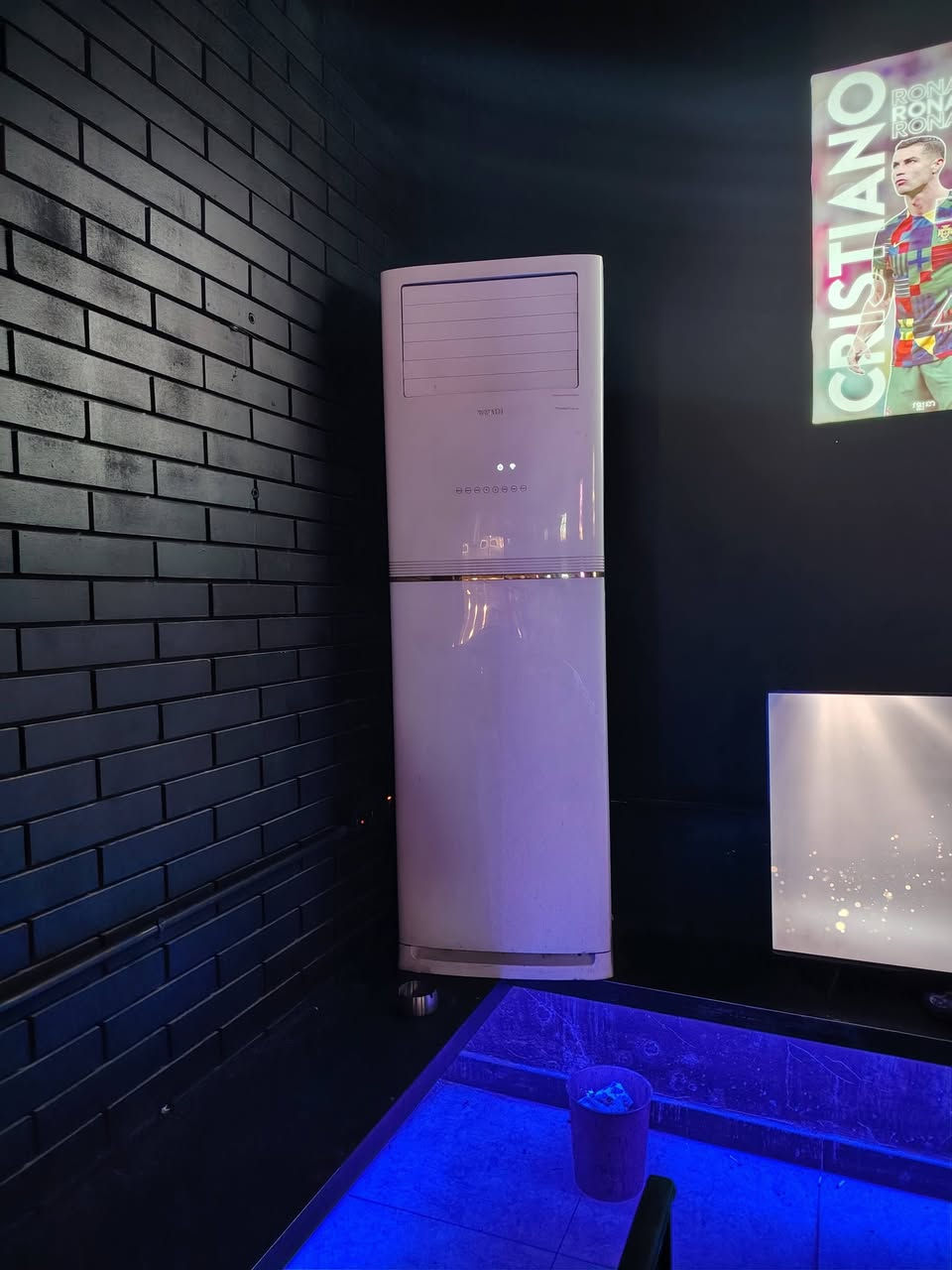 تم بحمد الله فتح وغسل و تنصيب
13 سبلت منطقة رحمانية الشعلة 
12 سبلت منطقة الكاظمية 
11 سبلت منطقة المنصور 
تجهيز وتنصيب سبلت ٣ طن عمودي رويال الرحماني منطقة حي العدل 
حيدر الشمري دقة بالمواعيد سرعة الانجاز
مستعدون لتجهيز وتنصيب وصيانة اجهزة التكييف والتبريد(سبلت _مكيف هواء _ ثلاجة)
***********
***********
