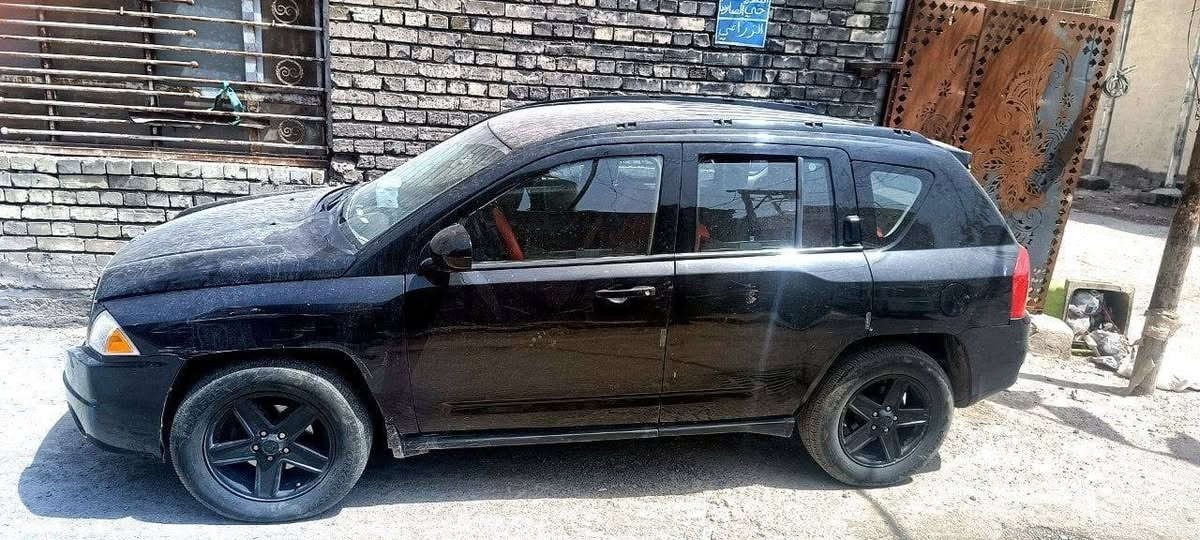 سلام عليكم للبيع فقط
نوع سيارة جيب كومباس موديل 2008
سياره شاشه كاميرا محرك 2400 
سياره دفع 4X4 نظيفه كلش 
بدون كصه بدون كصه سياره 
مانفيس اوراقه ويه بس ابيع أدوات 
بيه أرقام بغداد الاماني سنويه عضم عاج 
سعر 42 وبيه مجال مكان السياره بغداد 
الخاص مفتوح


**إذا كنت صاحب هذا الإعلان وتريد حذفه لأي سبب، رجاءا أرسل رسالة إلى الدعم الفني**