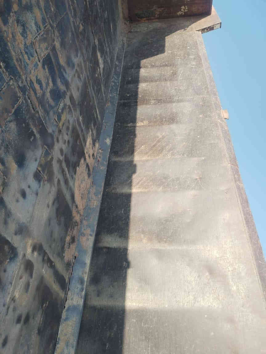 السلام عليكم  
بدي هاوزر للبيع 

طوله 5،35 

16 متر مكعب 

السعر 35$ ورقة 

***********

المكان : بعقوبة/ تقاطع القدس
