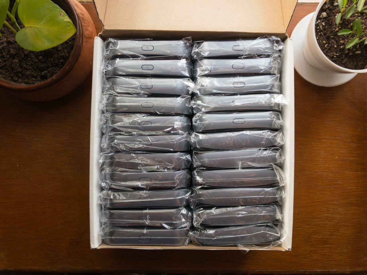 راوترات نتكير  m1   للبيع 

 +4G 

مفتوح لجميع ألشبكات 
أسيا __زين ___ كورك 

كات 16

يدمج ترددات تلقائي 

منفذين للأنتنا الخارجيه  ts9 

منفذ لان 

 2.4 GHZ   // 5 GHZ       يبث بترددين 

ملحقات  الراوتر      بطاريه  + محوله نتكير اصليه 

ألسعر   ٧٠  ألف 

متوفر توصيل لكل محافظات العراق 

واتساب  ***********
