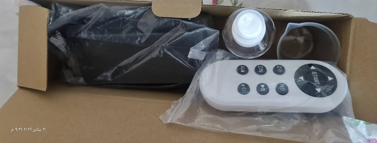 هذا المنتج هو روبوت ذكي لتنظيف النوافذ (Window Cleaning Robot) يعتمد على تقنية Smart AI-5.0. صُمم هذا الجهاز لتقديم تجربة تنظيف آلية فعالة للزجاج والأسطح المسطحة، مما يوفر الوقت والجهد في المهام المنزلية. 
أبرز مواصفات ومميزات المنتج
بناءً على المعلومات المتاحة حول هذا الطراز والأجهزة المشابهة له:
تقنية الرش الذكي: يتميز بزيادة كفاءة الرش بنسبة +20%، مما يضمن تنظيفاً أعمق دون ترك آثار.
قوة شفط عالية: تصل في بعض الموديلات المشابهة إلى 3000 باسكال أو أكثر، مما يضمن ثبات الروبوت بأمان على الزجاج أثناء العمل.
نظام ملاحة ذكي: يستخدم تقنيات متطورة (مثل تقنية AI-5.0) لرسم خريطة للنافذة وضمان تنظيف الزوايا والحواف بدقة.
الأمان: مزود بحساسات لتجنب الاصطدام، وفي كثير من الأحيان يحتوي على بطارية احتياطية (UPS) لضمان بقائه ملتصقاً بالنافذة لمدة تصل إلى 30 دقيقة في حال انقطاع التيار الكهربائي المفاجئ.
التحكم: يمكن تشغيله والتحكم به عادةً عبر جهاز تحكم عن بعد أو تطبيقات الهاتف الذكي. 
معلومات إضافية
الاستخدامات: مثالي لتنظيف النوافذ العالية، والواجهات الزجاجية، ونوافذ الحمام، وحتى الأسطح الرخامية المسطحة.
الضوضاء: يعمل بمستوى ضجيج منخفض نسبياً (أقل من 55 ديسيبل في بعض الموديلات). بغداد, العراق


**إذا كنت صاحب هذا الإعلان وتريد حذفه لأي سبب، رجاءا أرسل رسالة إلى الدعم الفني**