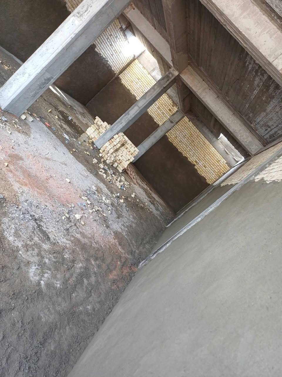 لباخ متفرغ شغل درجة اول ***********
