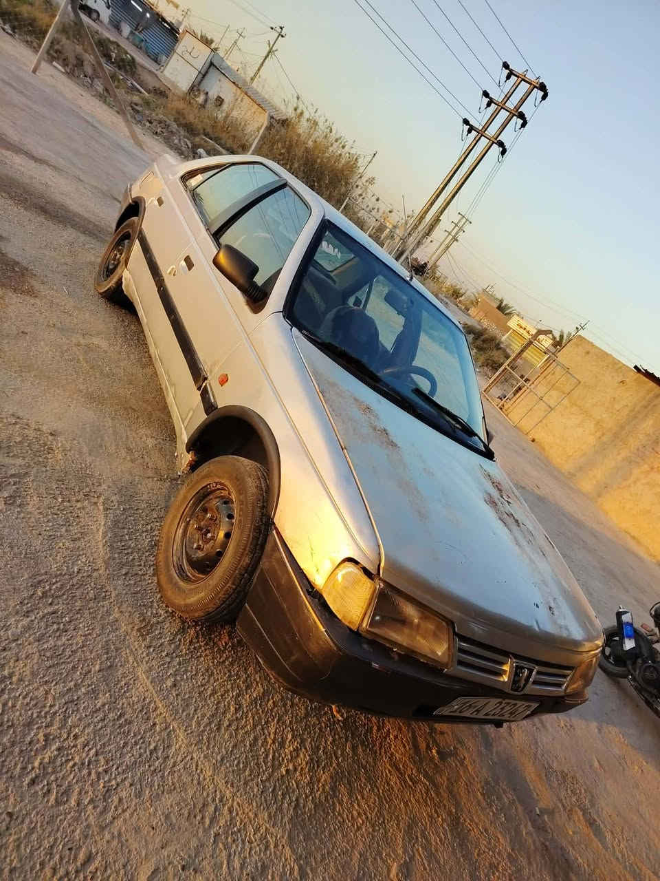 السلام عليكم
بيجو روائ موديل 2009
حداديه جديده كهربائيات كامله 
سيارة شوفت عينك تجي وتكلب 
بيع اومراوس حسب القناعه 
غير متواجد عل الفيس 
***********
