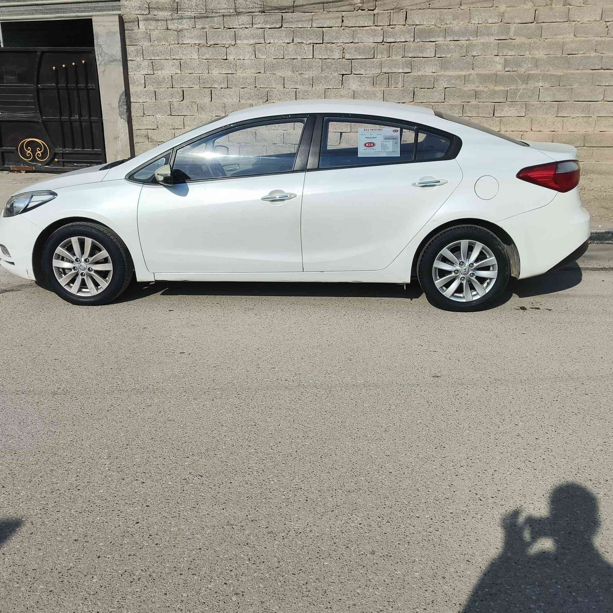 سلام عليكم. سيراتو وارد خليجي موديل 2016 سياره باسمي سنويه وهزه جدد بدون صبغ وبدون تبديل بيها فقط بارد جاملغ خلفي باب السائق فقط بارد  ورصعات منضومه تبريد جديده محرك ال1600 دوش مكفول ما مفتوح كير مكفول مواصفات شاشه وتحكم ستيرن ومري شفط واشاير بل مري  
السعر 118 💲
العنوان بغداد الدوره 
للاستفسار. ***********
متوفر وات ساب 📞
