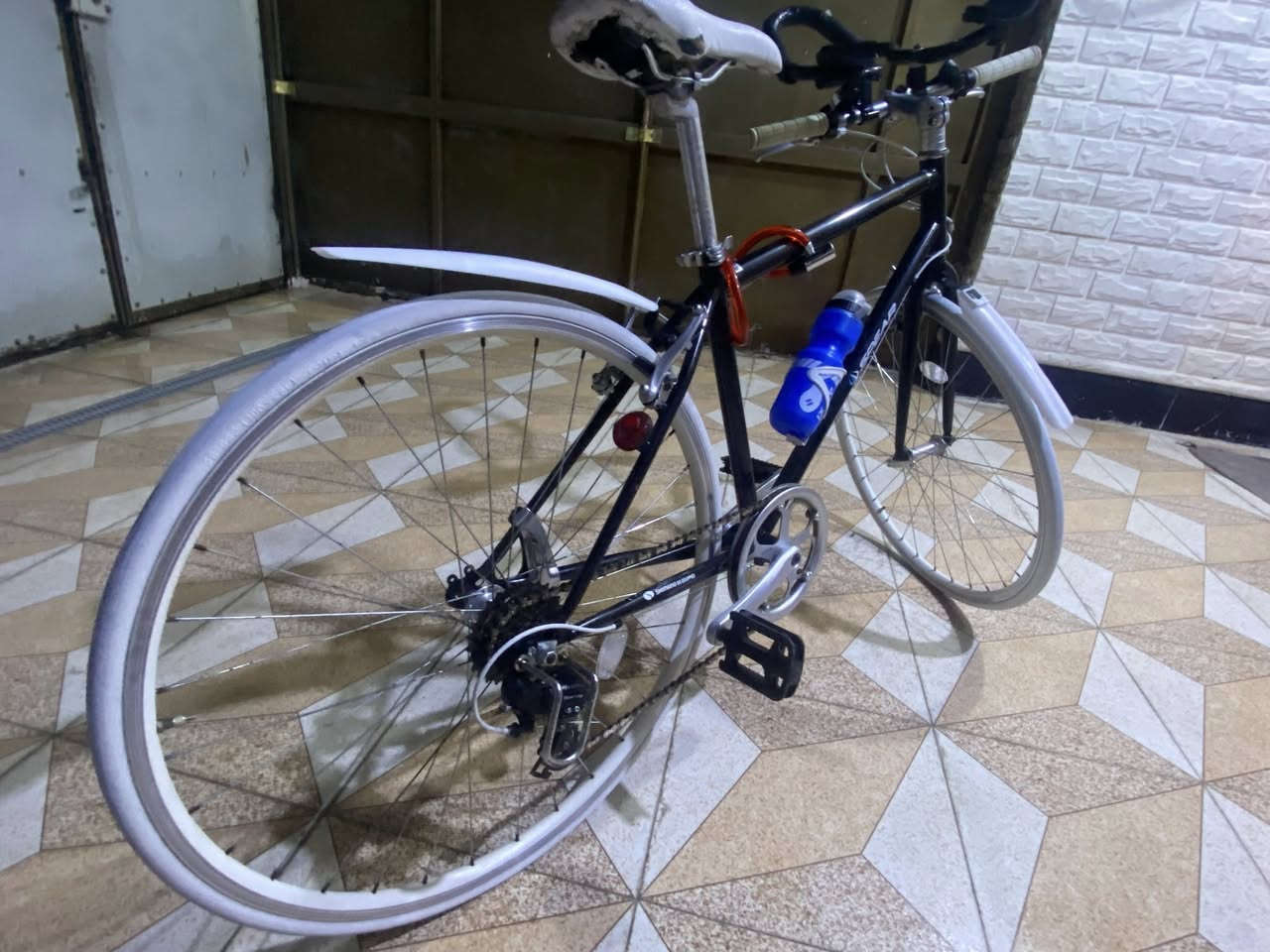 بايسكل c700 مارگه سبير  Spear لون ابيض و اسود تايرات لون ابيض حامله مطاره لون ابيض جاملغات لون ابيض سرج لون ابيض ٧ نمر ما مبدل بي اي شي مكفول من ماركه سبير بالاضافه إلى حامله أيد للسرعه لون اسود وايرات البريكات لون ابيض شاصي لون اسود  بايدرات اسود تاخذه متخسر الله شاهد شكد تنطي بي سعر وهل اكو شراي تايرات ملساء لمساعده السرعه 
للاستفسار 

‭+٩٦٤ ٧٨٩ ٢٤٨ ٨١٧٥‬
اتصل علا هذا الرقم -او اتصل ع الواتساب


**إذا كنت صاحب هذا الإعلان وتريد حذفه لأي سبب، رجاءا أرسل رسالة إلى الدعم الفني**