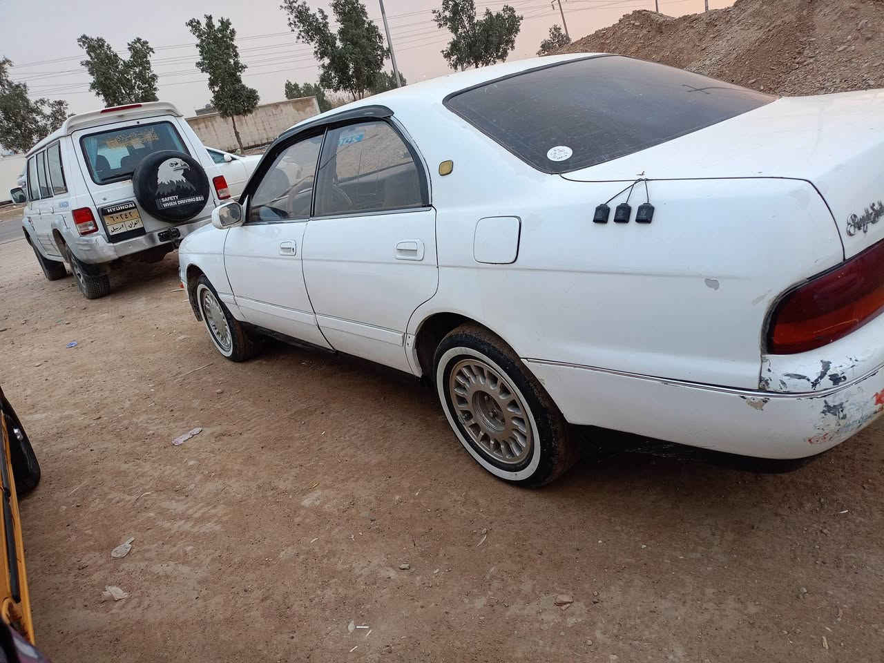 سلام عليكم بطه للبيع موديل 91 مكينة ثنين ونص بيه سنويا مجدده ل 27 مشروع وطني سيارة مكفوله من كص وضربه السعر 35 ورقة وبيها مجال العنوان واسط العزيزية مكلف بالنشر  باقي التفاصيل ع رقم الهاتف ***********
