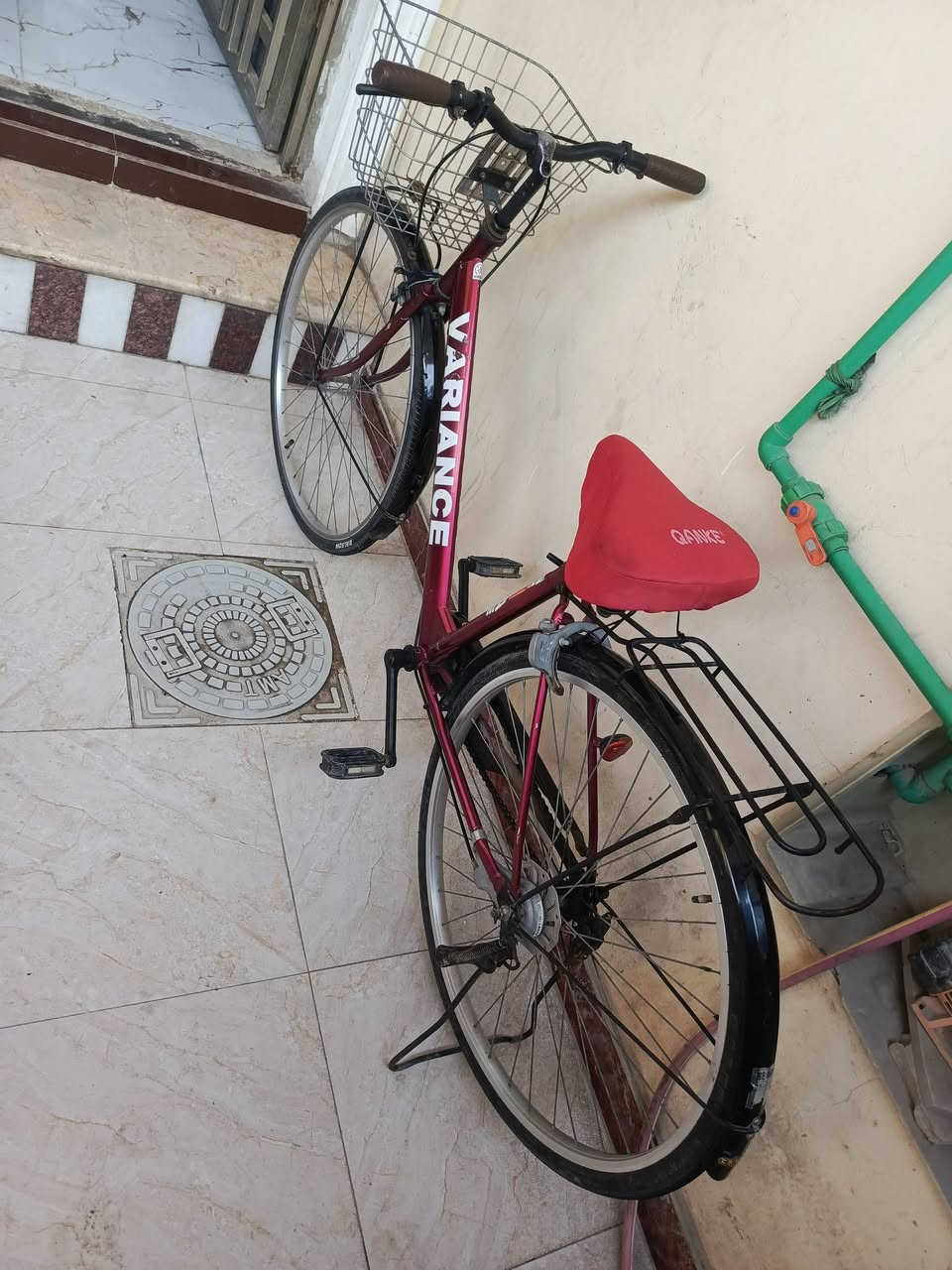 بايسكل لبيع نظيف
المكان حي بغداد قرب سجن حمدان 
السعر 120 بي مجال 
رقم هاتف ***********
