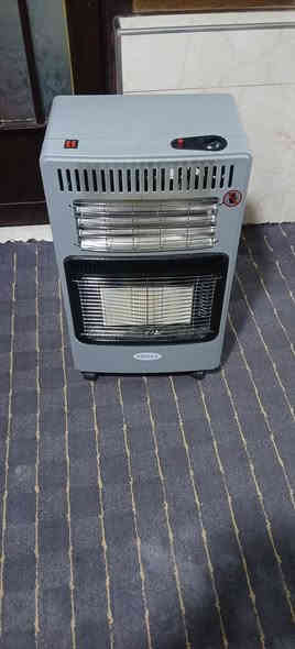 السلام عليكم  للبيع صوبة عدد٢ نفطية وصوبة كهربائي عدد ١ ***********
