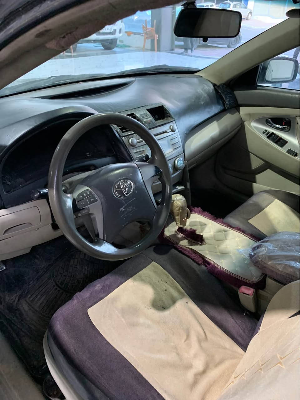 كامري 2011
سياره عام سبغ قولبي 
سياره ده ين و دزين شه رت 
جهـ دهوكي 
گئرو مكينه شه رت 
سعر 55وره قه مجال 
رقم موبايل *********** سميل, دهوك
