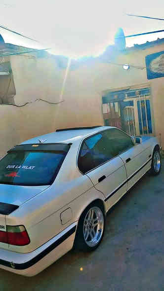 السلام عليكم بي ام رقم سليمانيه حجم 520 ابلدي محرك مسكر وكير اوتماتيك ويل رياضي تخم تاير جديد عنوان بغداد 
هاتف ***********
