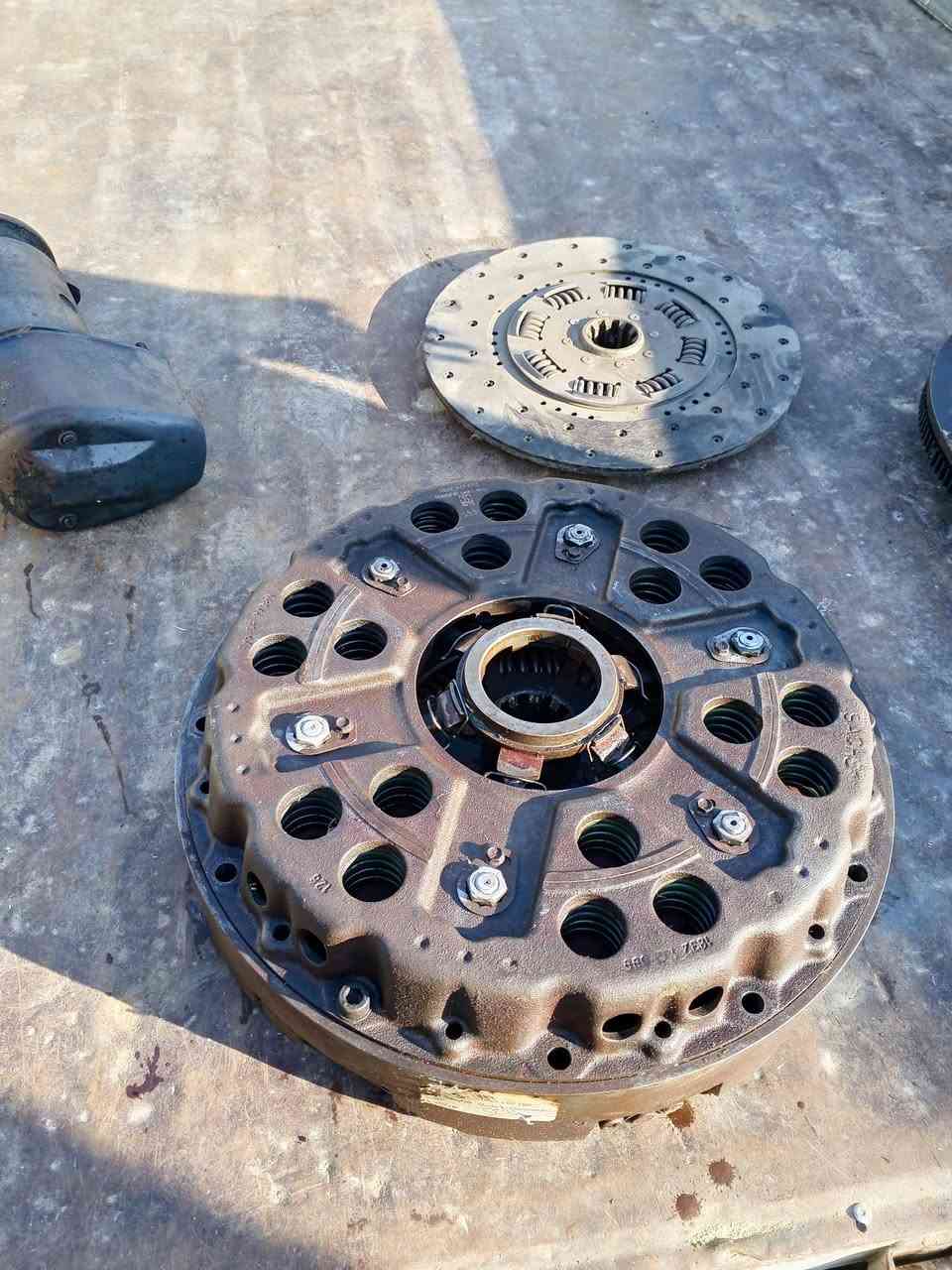 بسم الله الرحمن الرحيم
دبل كلج الماني 
عينه وصينيه  جدد 
مامشتغل باالعراق 
للاستفسار ***********
