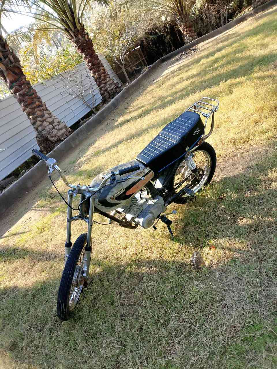 السلام عليكم دراجة نامة للبيع مكينة تايكر نضيفة وكاملة كلك سعرهة 200وبيهة مجال للشراي مكاني كربلاء طوريج ***********
