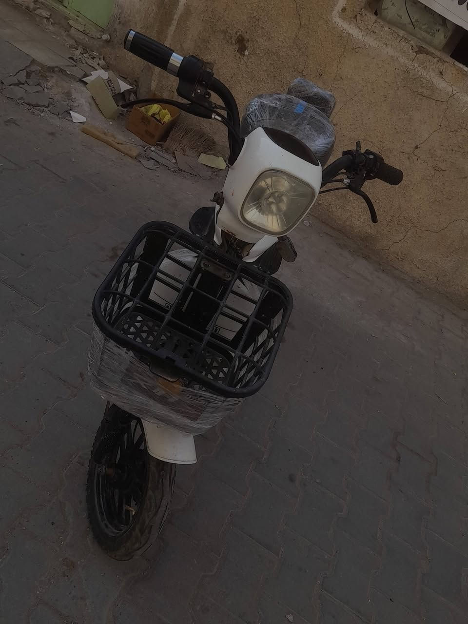 السلام عليكم
موديل 2025 
دراجه شحن ريان  للبيع الدراجه شغاله بس يرادله بطاريه وحده وتمشيك مسافات طويله 
المكان: بغداد. الحريه. قرب باته
الرقم: ***********
السعر: 150قفل
