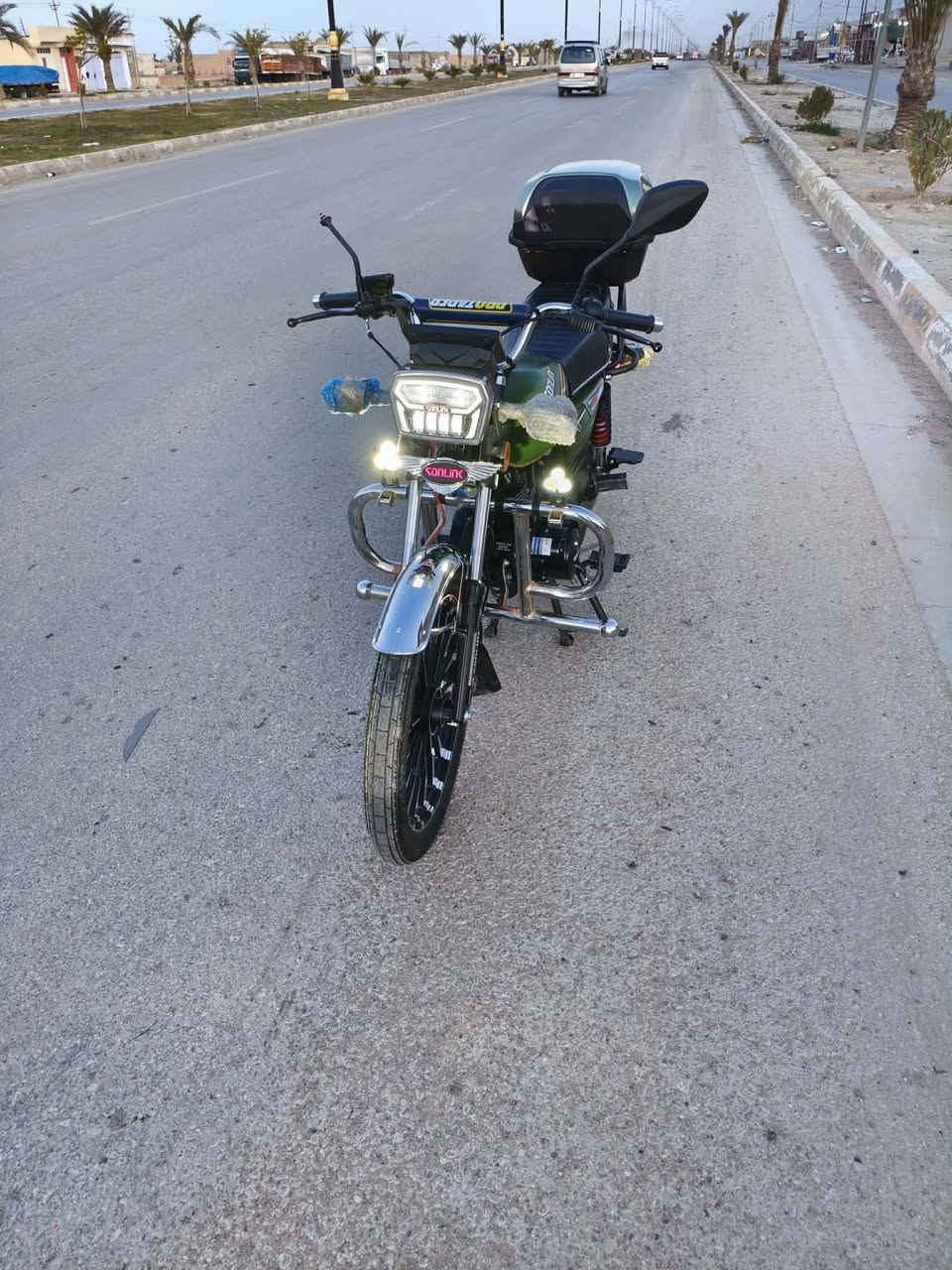 دراجه البيع موديل 25 محرك 200 ماشيه الفين 2000 بعده نضيف حيل الاستفسار عل هاذا الرقم ***********
