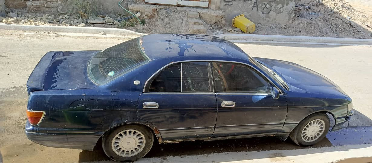 يالله سلام عليكم ورحمه بطه فصل مديل 2000 لون ازرق غير محدد مكينه وكير ثنين ونص ديلكو خير من اللٓٔه 
كفاله كصه ونقل حداديه نص عمر تايرات جديده تبريدها بس كمبريسر واكف السعر 37 وبيها مجال مكاني بصره قضاء القرنه هذه رقمي ***********
