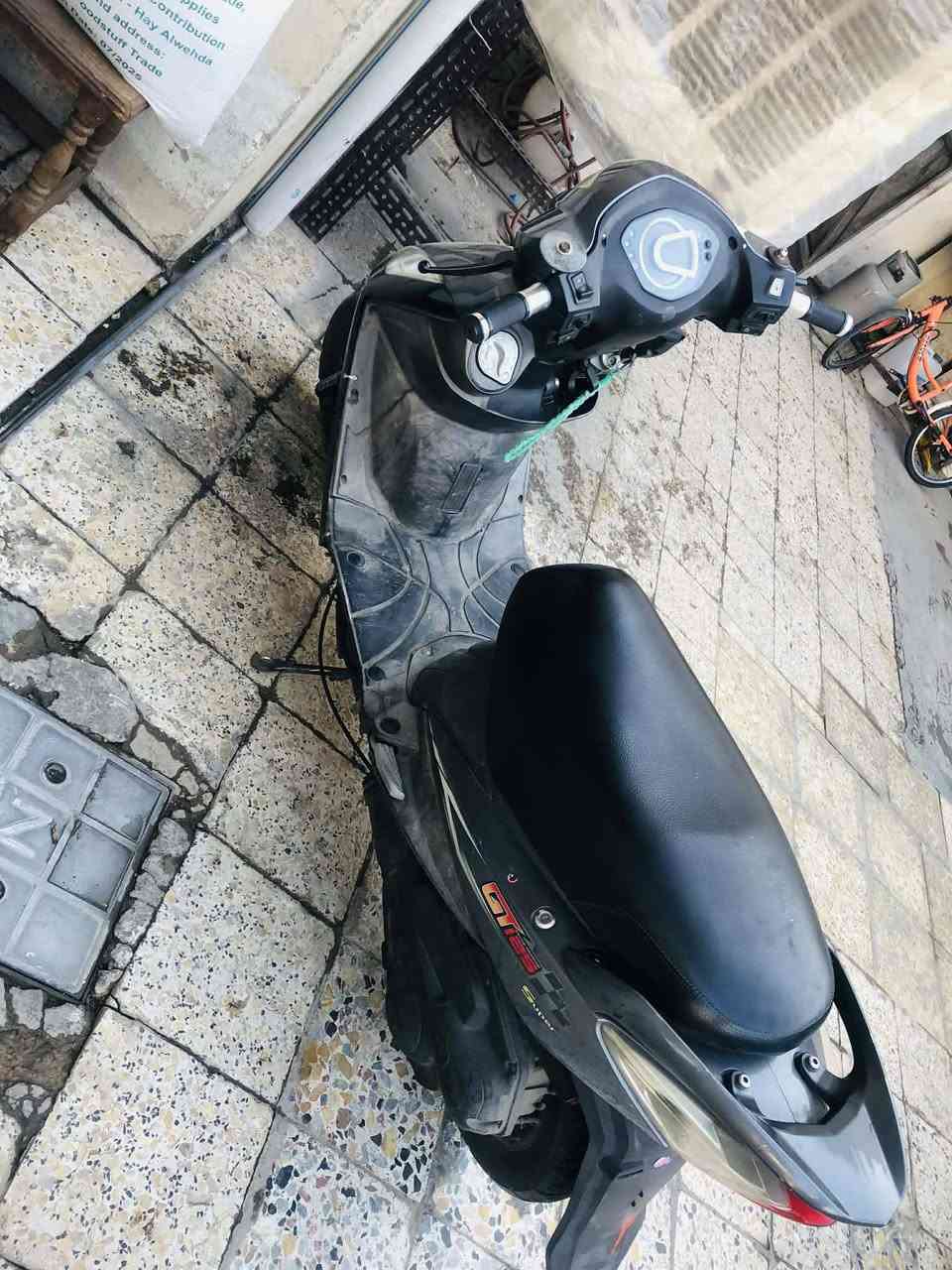 السلام عليكم دراجة سيام كوري دراجة نازلة 3اشهر من الرمبة ام الطلاعات دشبول الكتروني شغال صندوك كهربائي دراجة بلادية كفرات مختمة ختم واحد السعر 575وبيهة مجال بسيط المكان الحرية او الدولعي ***********متواجد واتساب
