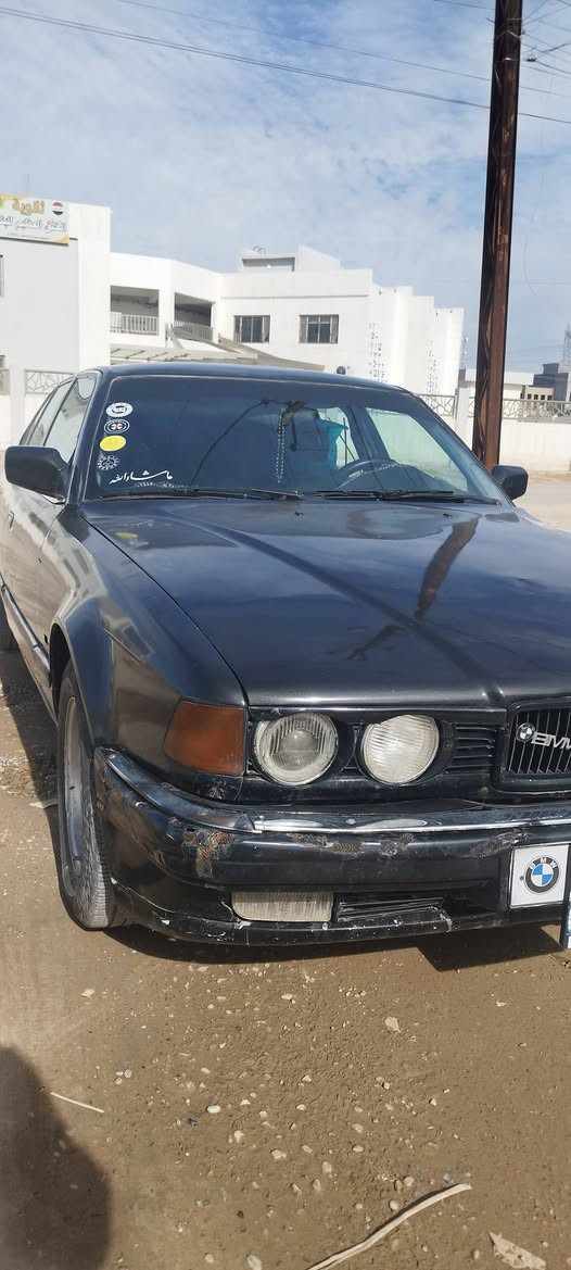 السلام عليكم ورحمه الله وبركاته 
شباب السياره للبيع 
رقم صلاح الدين تحويل ثاني يوم 
سياره جاهزه من كلشي بس يعوزها بوليش 
حجم 730 اصل وفصل 
مكينه 8 اصل 30
كير اوتو صاروخ 
تحكم سرعه 
عالي وبلاجكتور ابيض ثلجي
تايرات تخم مع سبير جديد
منظومه تبريد كاملا جديد بريفه يعني الصيف يطلع وبر
اقتصاديه بالبانزين تفويلا كاملا 90 لتر 
تطلع بيها 900 ك م
بكات شغاله 
منظومه كامره وشاشه ومضخم صوت مرعب 
شلعه ومعدل ونشاط تشك الكاع 
كشنات جلد نضيفه بشكل اذا بيها شخط اخذلك بمكانها غرفه جديده
اخوان السياره جاهزه لكن معمره وشوف العين يبري الذمه تجي تشوف وتكلب وتجيب فيتر وياك وتفحص وتقتنع وشايف الخير 
السعر {{52}}  
عنوان تكريت 
***********
احمد ابو شهاب
