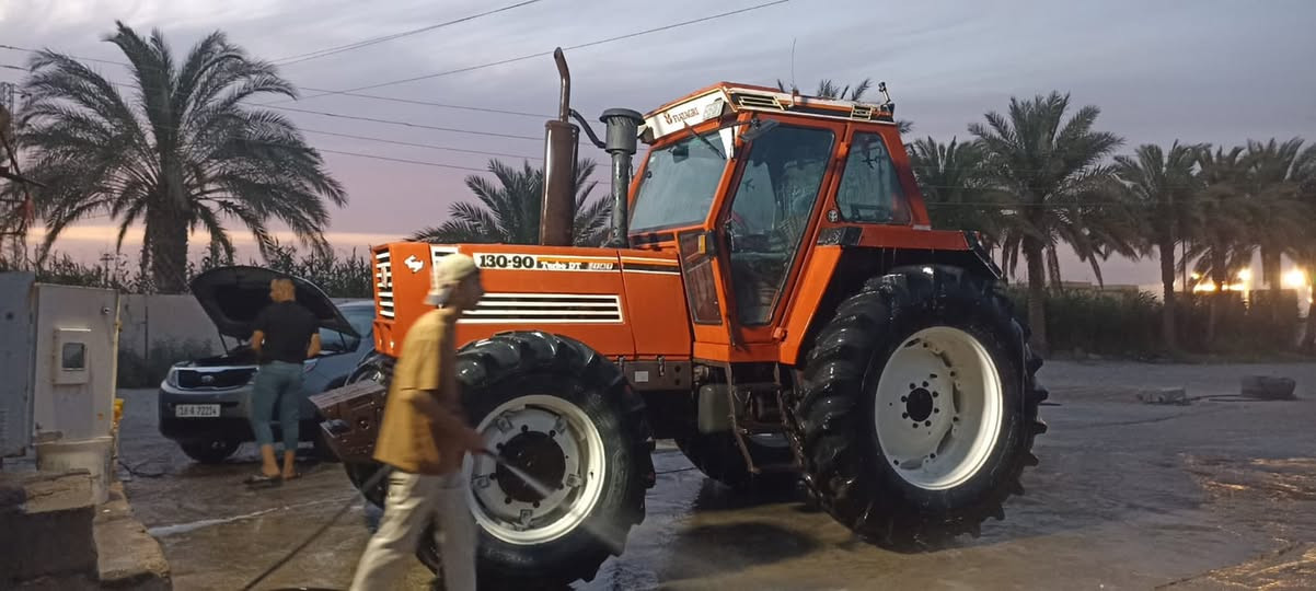 للبيع 90_130كفاله عامه مال جناي اكسل بارز تكمه عريضه شاصي حني المرغوب كير مكينه اكسلات كهربائيات تبريد شرط تاخذها ربع متذب عليها جاهزه للعمل وبالخير ع ياخذها ؟؟ملاحضه الموشراي لايتعبنا  جوه ال40مابيع تفاصيل اتصل ع الرقم ***********
