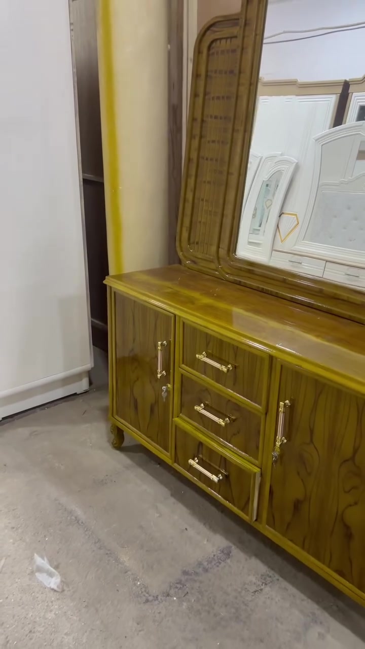 #تم_التجهيز 

#ميز_تواليت

#شغل_عامر_زوير 

الابعاد: 140CM*60CM

السعر: 375

أهلا و سهلا بكم
في #معرض_عامر_زوير_العصري_للأثاث
العنوان: كربلاء_طريق_الحر مقابل مدينة ألعاب نوارس كربلاء الجديدة ..

#البيع_بالنقد_والقسط

يقدم لكم أفضل و انواع الاثاث العراقي التسگام من الدرجه الاولى ( شغل_أدينا)
لمعرفة التفاصيل اكثر اتصل 
***********

https://t.me/+mVRNOli-4SsyY2Ri
