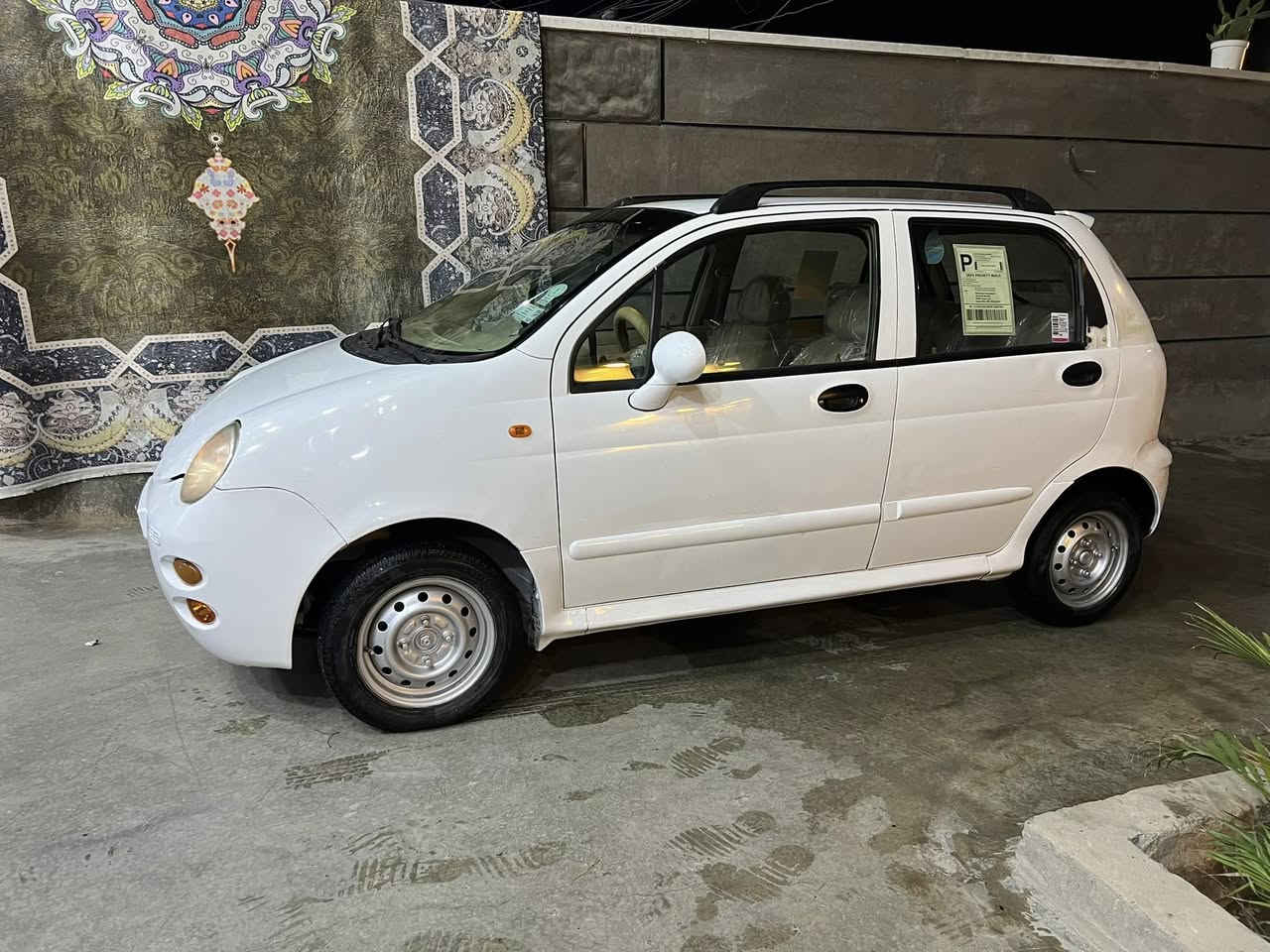 سلام عليكم كيو كيو مديل 2009 مكوفله من كلشي 4 بستم كير ومكينه مكفولات شرط الفحص ماشيه 70 الف بعدها علا وضع الشركه تخم تاير جديد باتري جديد ربع ما تصرف عليها رقم وهزه جديد بسمي تحويل ثاني يوم السعر ب 33 وبيها مجال مكاني بغداد المشتل ***********
