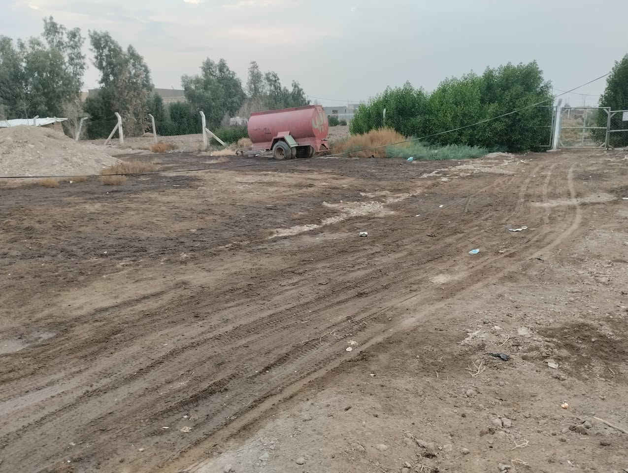 السلام عليكم للبيع قطعه ارض طابو زراعي سند 25 مداور المكان حي منصور ع قرب بيت الاستاذ علي راضي المساحه 1000 متر *********** بي واتساب
