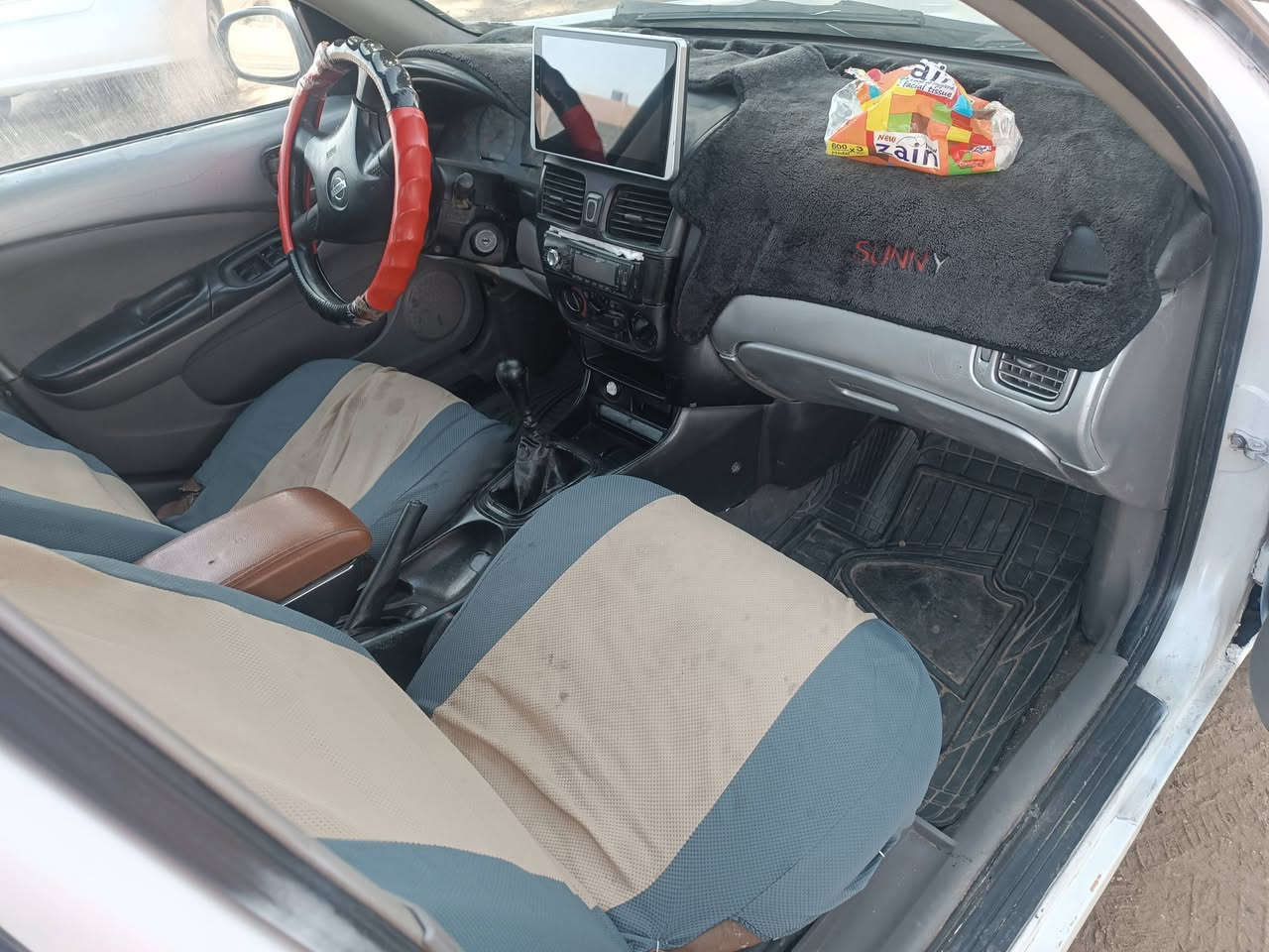 سني ٢٠٠٢ السعر ٦٠ وبي مجال حك الجيه السياره صفره وصبغت عام قرار مرور محرك ١٨٠٠ قبق اسود كير عادي تبريد سياره جاهزه  مكان السياره الانبار 
***********
