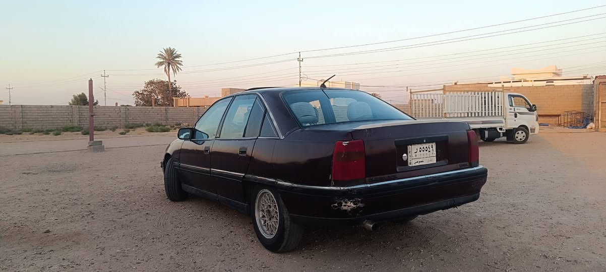 البيع اوبل موديل 92 رقم انبار محرك كير شرط مكفولات سياره حلوه كهربائيات كله شغاله مكان السياره الرمادي جويبه مكلف بنشر رقم *********** السعر 31 بيه مجال بسيط
