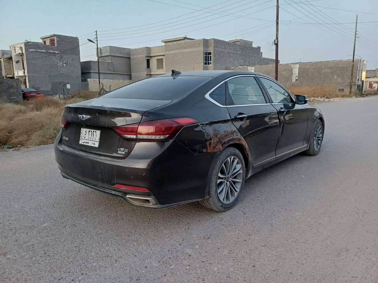 السلام عليكم اخوان للبيع هونداي جنسس موديل 2014 رقم بغداد الماني بسمي شرط تحويل محرك 6 سلندر 3800 سياره فول موصفات سياره بيها حادث وبيعها على حادثه كما واضح بل صور السعر 135 ورقه وبيه مجال لشراي للاتصال بل رقم *********** مكان سياره بغداد بغداد, العراق
