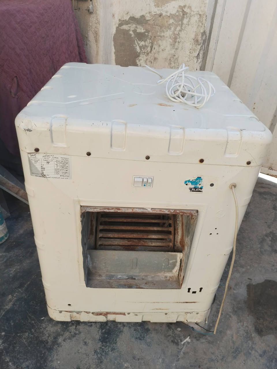 مبردات للبيع مستعجلين على بيعتهن البيضه ب ٦٥ والزركه ب ٧٥ واتساب*********** الحسينيه 
@
