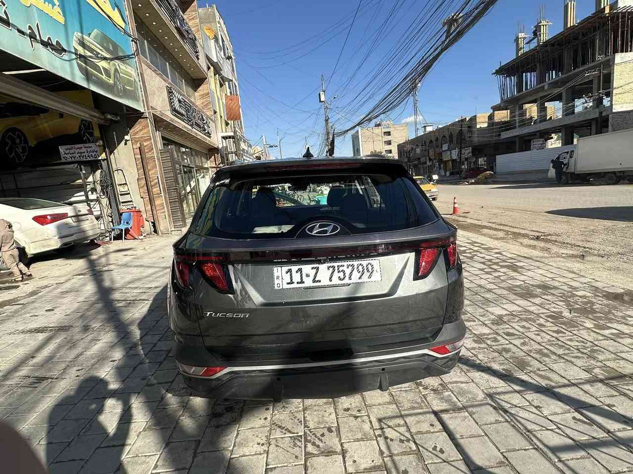 السلام عليكم 
توسان هونداي

2024 ضرر السيارة بل منشور 

السيارة بسمي رقمهة بغداد

لونهة رمادي 

دفع رباعي 

مواصفات السيارة

ابواب بصمة+شتغيل عن بعد 

تحديد مسار 

شاشة كبيرة كار بلي

كشنات حار 

رادار بل مري

تبريد لمس 

كشن كهرباء

جنطة كهرباء 

توقيف ذاتي

مكينة2500 تنفس طبيعي
 

عنوان السيارة بغداد الامين  + شارع الضلال (ما متواجد خاص)

***********
