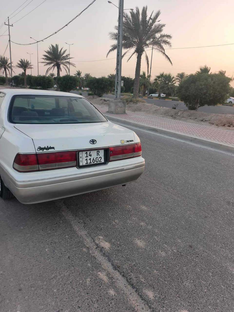 السلام عليكم سيارة راس الثور للبيع موديل 1997مكفولة كص ونقل وضربة سنوية بسمي رقم انجليزي لي 31  مكينة وگير بالكارتون 3000 تبريد ثلج 🥶🥶 فول مواصفات تنتة چنجر 12 قرص شاصي 55 حدادة طخم تاير كلة جديد كهربائيات كلها شغالة السعر 85 مكان السيارة البصرة سفوان رقم صاحب السيارة ***********
