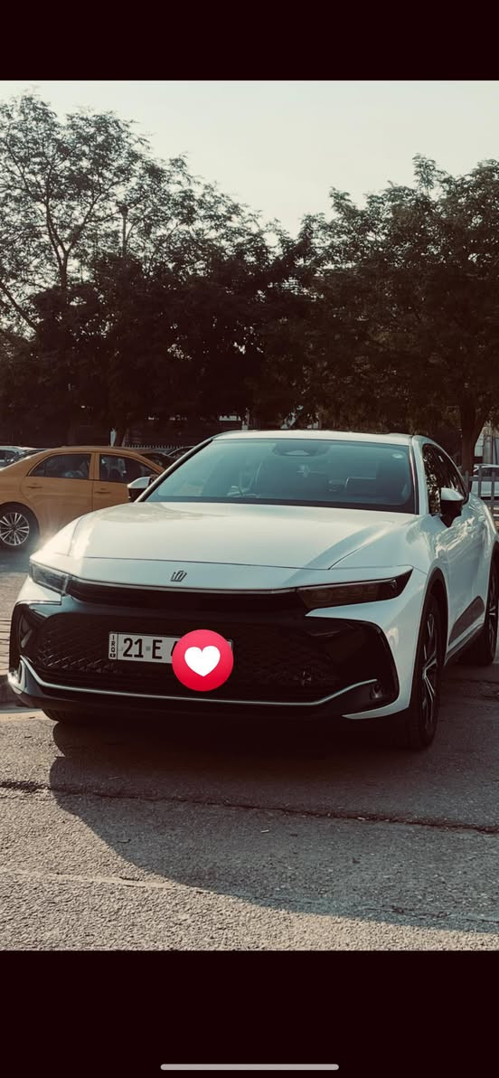 كراون 2023 شركه مهند مكفوله عامه خليجيه ماشيه 18000 الف فول مواصفات ***********
