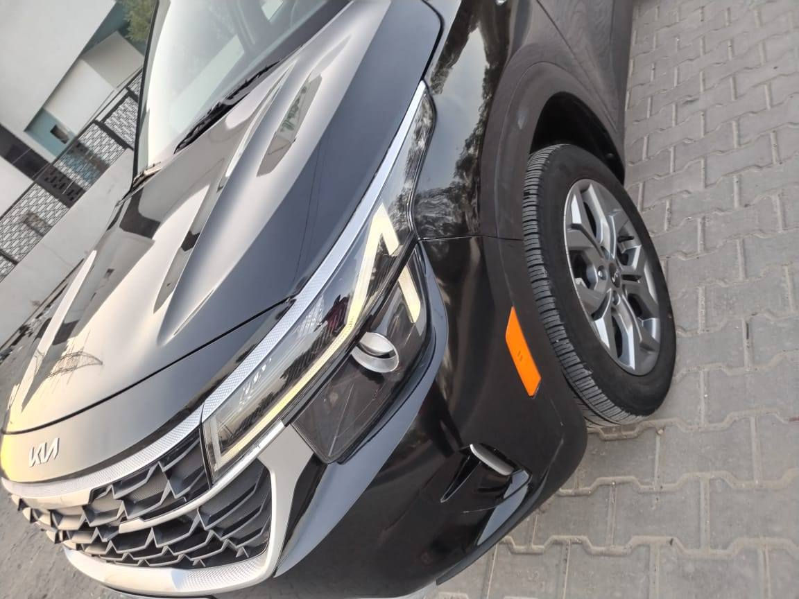 كيا سليتوس موديل 2024 رقم أربيل الجديد فحص وهزه جديد
ماشيه 11 الف
مواصفات نص فول
محرك 2000 دوش 
شاشه جبيره دشبول الكتروني فور ويل
ويل كاب انضمه قياده
تحكم ستيرن فول
راذار جانبي نقاط عمياء
حادث السياره بنيد فقط بدون دواخل ارباك فقط ستيرن سونار السياره بل منشور 
السعر 157  مكاني بغداد الكرخ 
رقمي ***********
