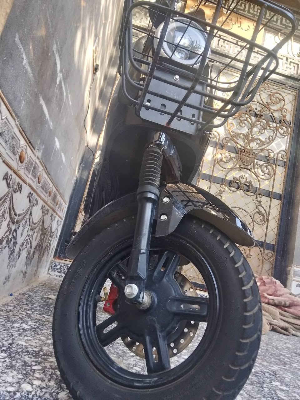 🛵 فرصة للبيع R9 موديل 2025 🔥
دراجة نظيفة جداً واستخدام خفيف
🔋 بطاريات جديدة توها مركبة 5بطاريات
⚡ عزم قوي ومشيها سلس
🛞 تواير عريضة التايرين جديدات+ فرامل ديسك 
✔️ جاهزة تمشي بدون أي صرف
💰 السعر: 450ألف قابل للنقاش
📍 البصرة / قضاء المدينة
الي يدور شي مرتب ويريح راسه من التصليح يتفضل خاص أو اتصال 
📞***********
