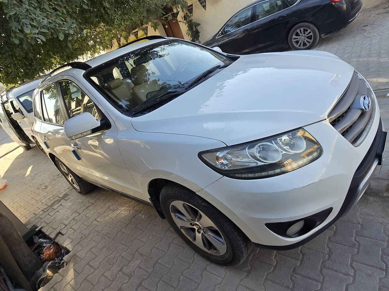 سنتافيا 2012 خليجي
فول بصمه 
6 سلندر
محرك 3500
7 راكب
3 قطع تبريد
رقم بغداد الماني 
مكان السياره بالنجف 
مالك السياره بالنجف
سياره كفاله عامه من كل شي...  تخم تاير جديد..
رقم ***********
