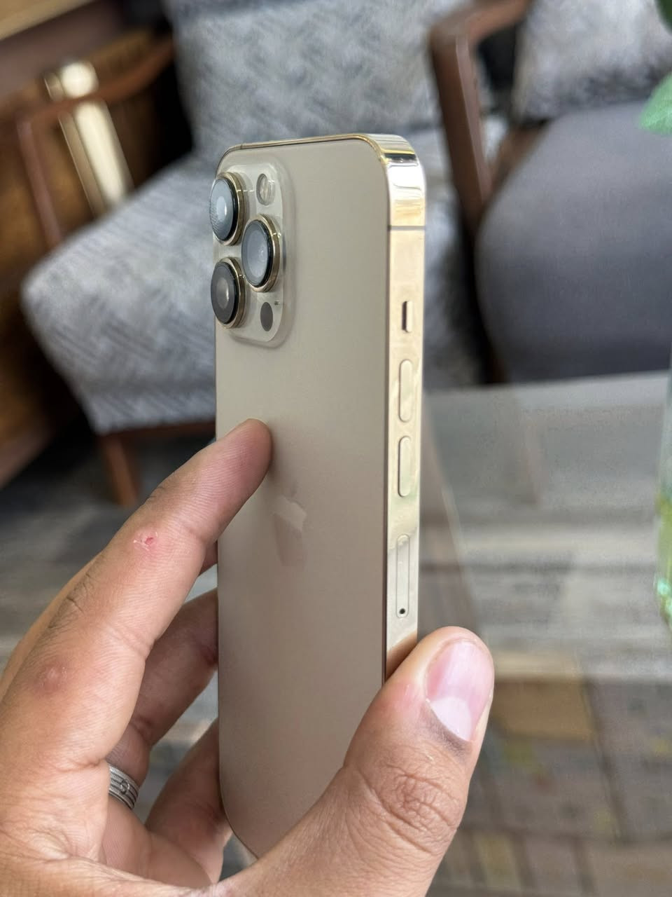 ايفون 13 برو ماكس  جداً جداً نضيف 
بطارية 91 
ذاكرة 256 
معروض للبيع      السعر 650 

***********
