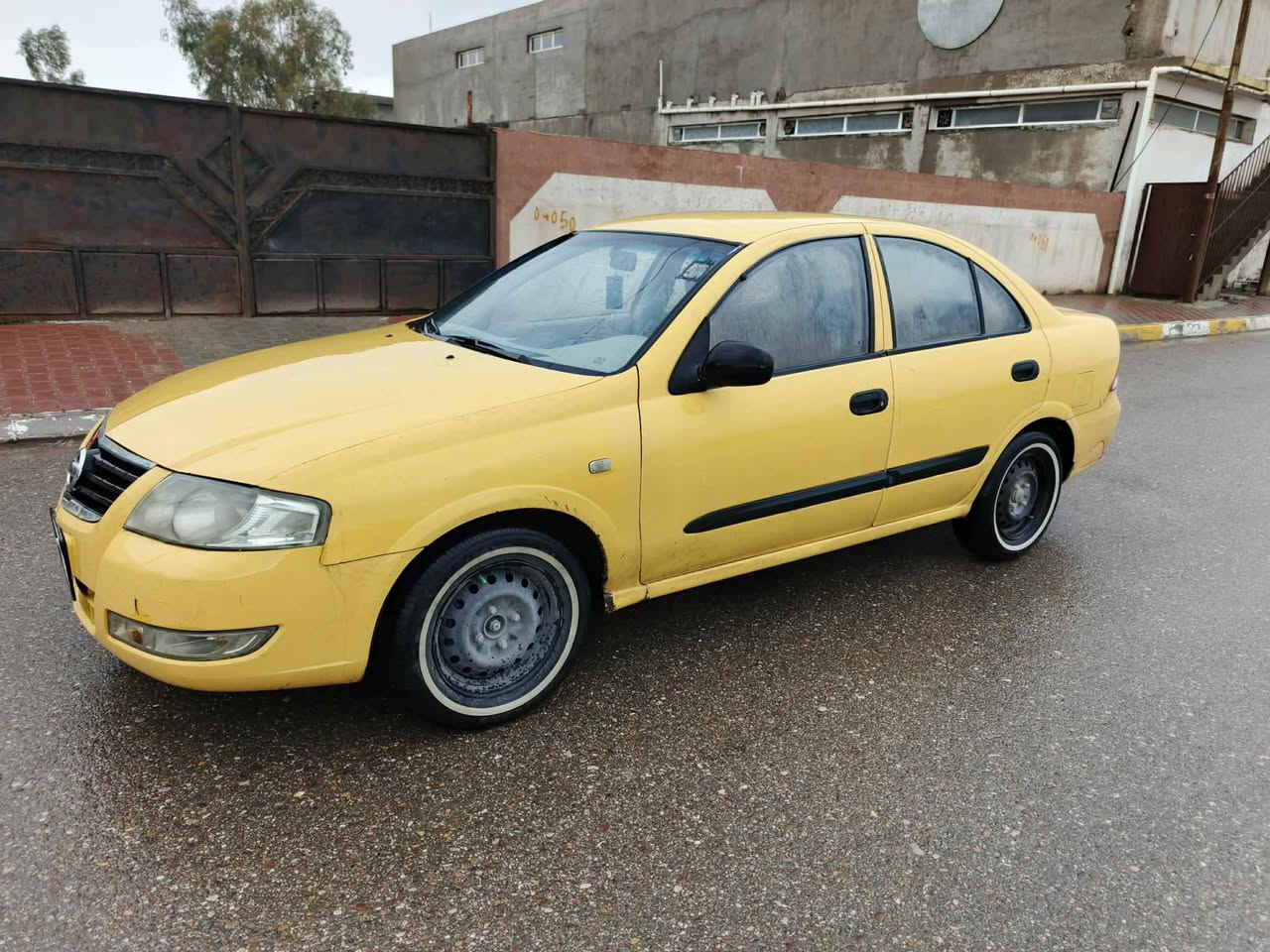 نيسان صني لبيع موديل 2009 بدون ضربه فقط بونيد وجاملخ امبدل بدون دواخل رقم ديالى  مشروع وطني كير اوتماتيك محرك شرط بقابه صفر سياره جاهزه شراي خابره صاحب سياره *********** سعر 70 ورقه
