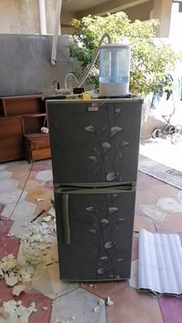 فقاسة • ثلاجة • ٢٠٠-٣٠٠ بيضة