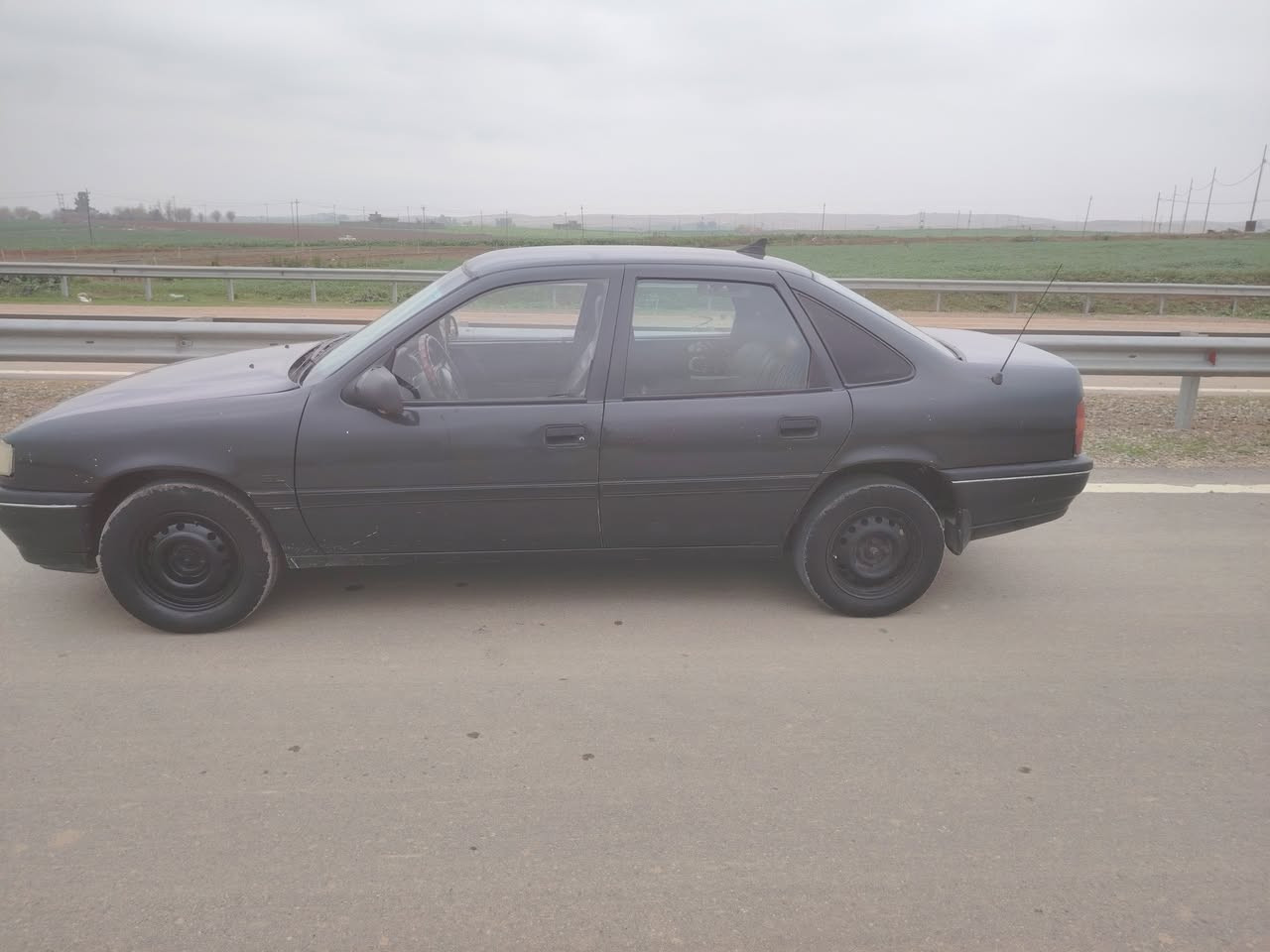 فكتره 18صندوك محرك تنقيص
كير شرط الون اسود نفطي نضيفه احلامن الصوره كشنات جلد اسود تدفيه فوال شرط الوكاله وتحويل رقم نينوئ دولي 12 هزه جديده السعر 38و وبي مجال  ***********
