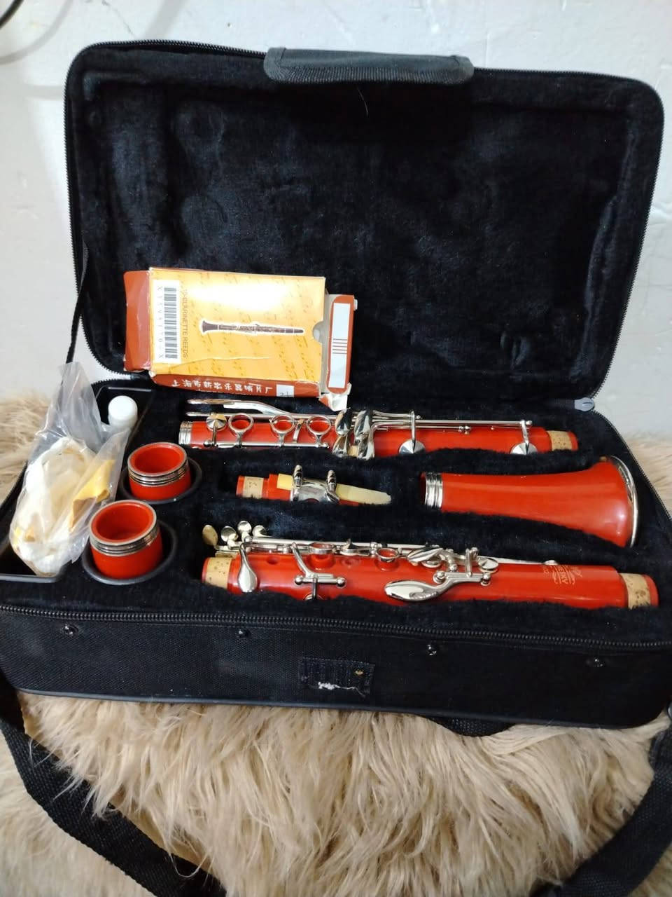 كلارنيت السعر 75 الف ***********
