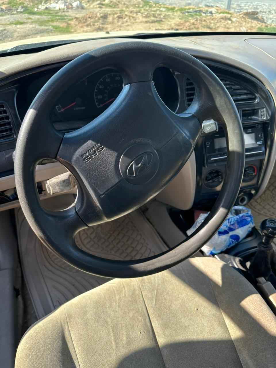 هۆندا ئەلەنترا ۲۰۰۳ گێڕو مەکینەی بەشەرت تەحویلی ئەسڵ ٤ ڕەقەمی  ناو زەرد  نرخی 52 گەڵا و  معامەلەیەکی زۆر کەم  *********** Singapore
