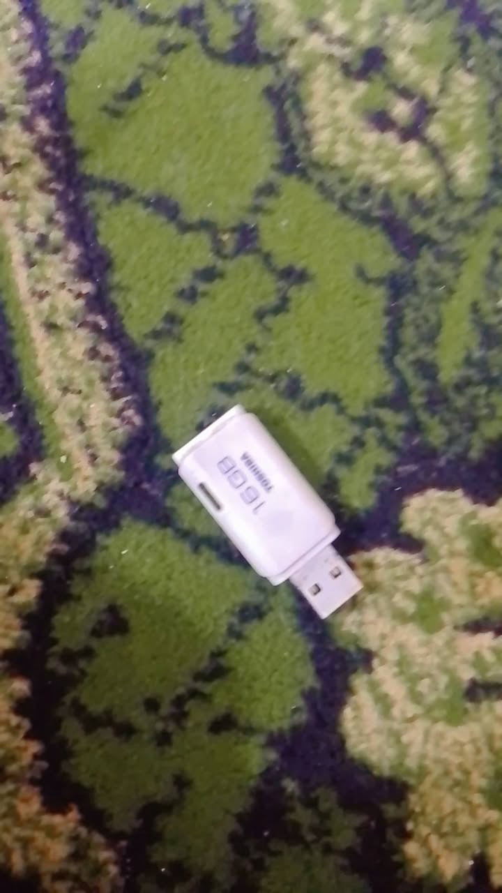 السلام عليكم عندي بلي تو للبيع دبل جوستك فلاش وخزن وفيشات كامل منهن العاب كولف ديوتي  بلاك جود اوف وار وجي تي اي سا ان درياس وفايس سيتي وبيس 2018 و 2015وبعد هواي سعره 45 وبي مجال


**إذا كنت صاحب هذا الإعلان وتريد حذفه لأي سبب، رجاءا أرسل رسالة إلى الدعم الفني**