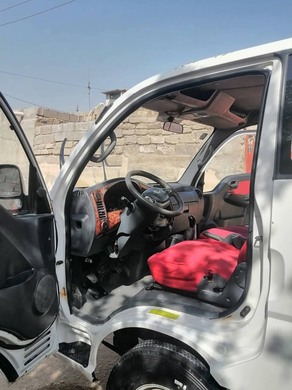 السلام عليكم
كيا بنكو فحل 2013 مفتوح
  الارقام الجددد
سيارة مكفولة كفالة عامة
سيارة مامتعوبة
تخم تاير/ الورة محور14
السعر 110 وبيهة مجال
لل ستفسار *********** بي واتساب
عنواني البصرة///كرمة علي مقابيل باب الجامعة
